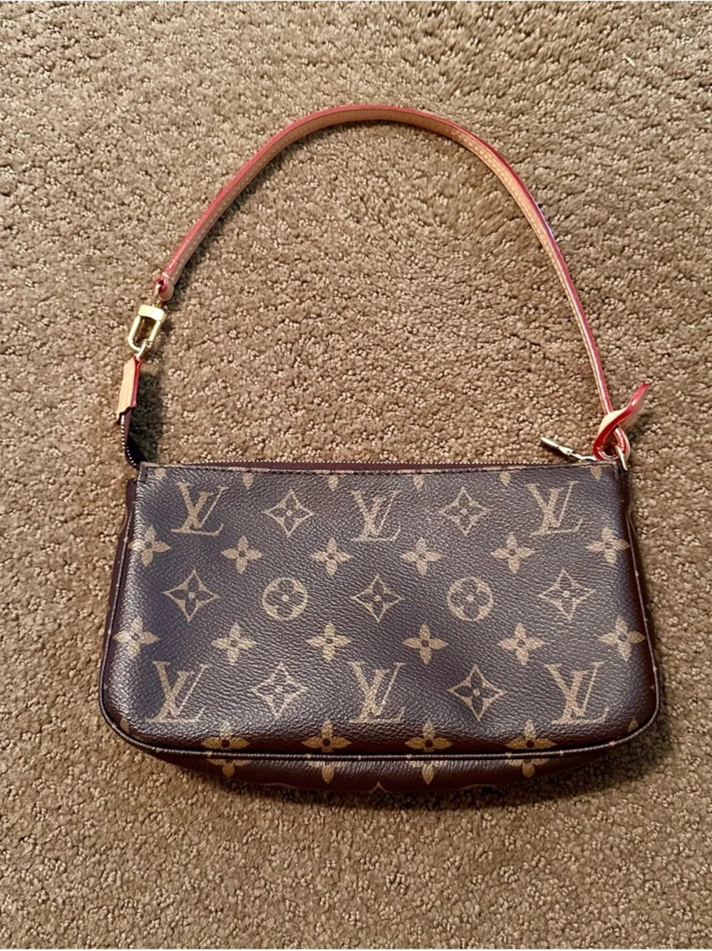 👜PERFECT LIKE NEW Louis Vuitton Monogram Pochette Shoulder Bag👜 - Picture 2 of 13